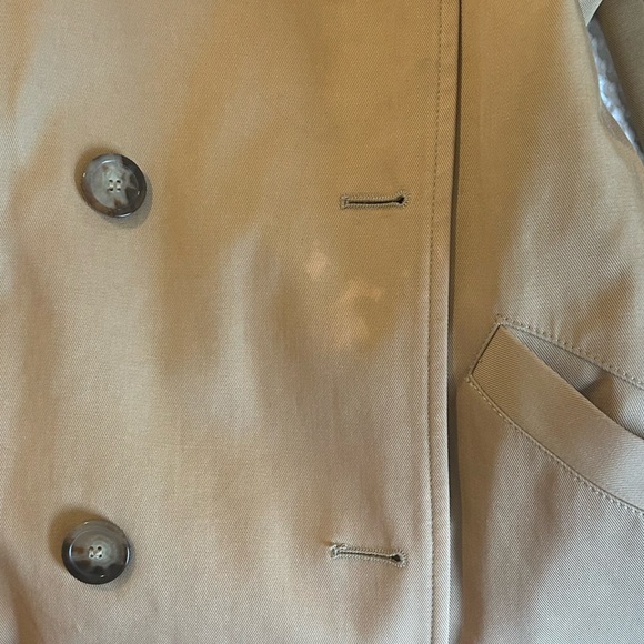 Sezane Scott Trench - Classic Beige Trench Coat - Picture 2 of 5